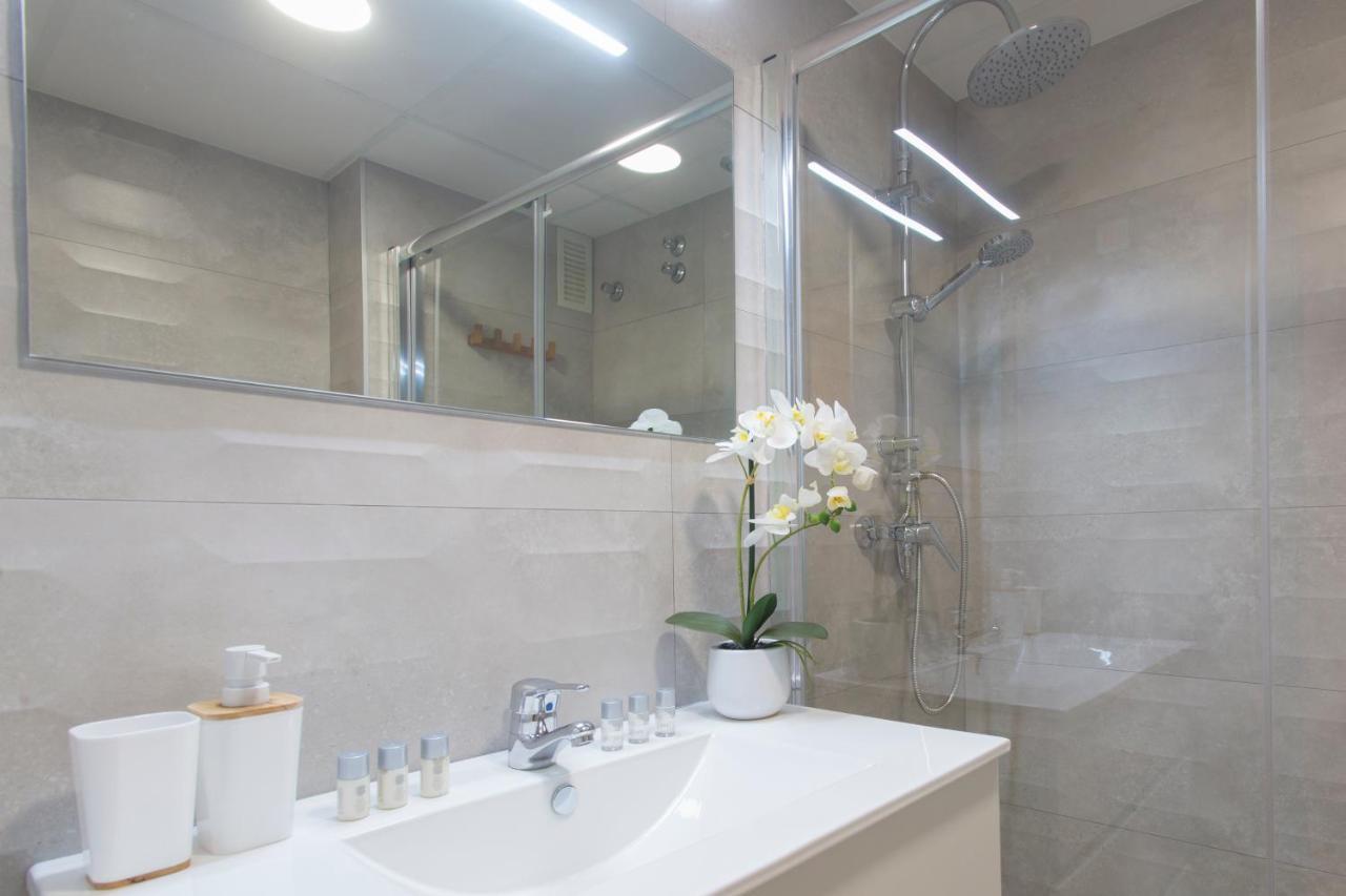 Apartamento Santuario De La Victoria Malaga Luaran gambar