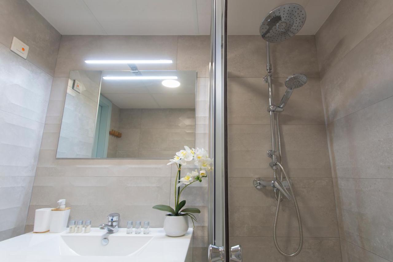 Apartamento Santuario De La Victoria Malaga Luaran gambar