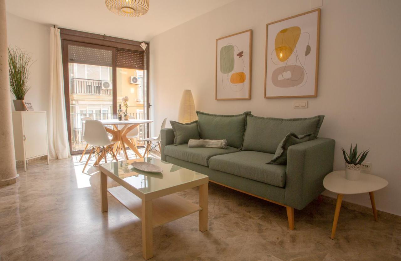 Apartamento Santuario De La Victoria Malaga Luaran gambar