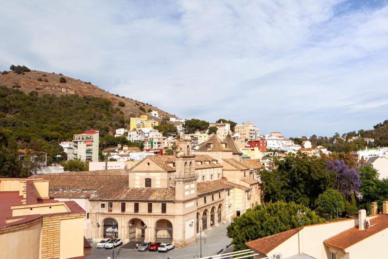 Apartamento Santuario De La Victoria Malaga Luaran gambar
